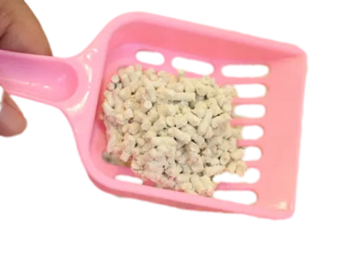 Instant Clumping and Easy Scoop corn litter in pink cat scoop by ISEMIPET